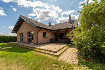 Prodej domu 160 m², Rostoklaty