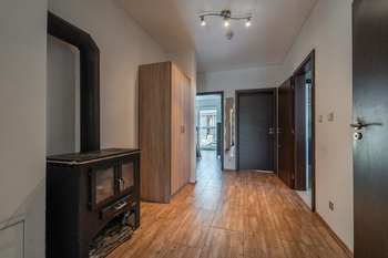 Prodej domu 160 m², Rostoklaty