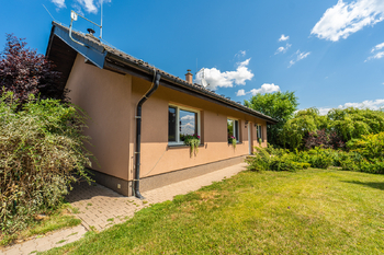 Prodej domu 160 m², Rostoklaty