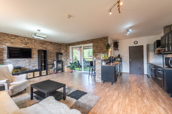Prodej domu 160 m², Rostoklaty