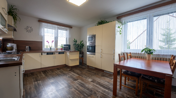 Prodej domu 131 m², Letonice