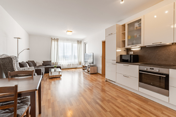 Prodej bytu 4+kk v osobním vlastnictví 84 m², Praha 3 - Strašnice