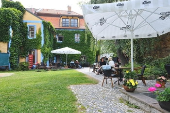 Pronájem restaurace 112 m², Kostelec nad Černými lesy