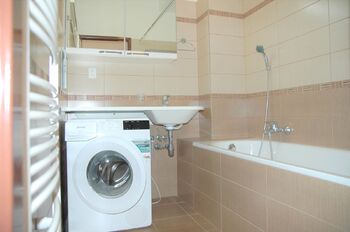 Pronájem bytu 1+1 v osobním vlastnictví 46 m², Praha 8 - Karlín