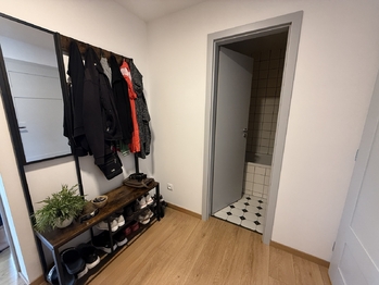 zádveří - Pronájem bytu 2+kk v družstevním vlastnictví 59 m², Prachatice