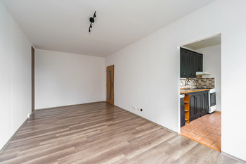 Prodej bytu 3+1 v osobním vlastnictví 70 m², Praha 9 - Prosek