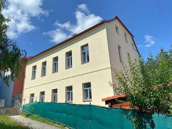 foto domu - Pronájem bytu 3+kk v družstevním vlastnictví 54 m², Prachatice