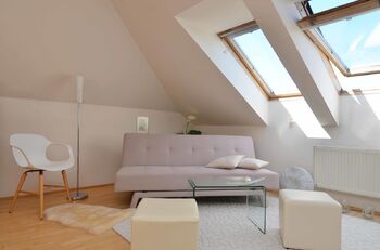 Pronájem bytu 1+kk v osobním vlastnictví 45 m², Praha 6 - Lysolaje