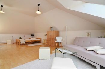 Pronájem bytu 1+kk v osobním vlastnictví 45 m², Praha 6 - Lysolaje