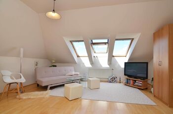 Pronájem bytu 1+kk v osobním vlastnictví 45 m², Praha 6 - Lysolaje
