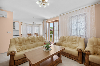 Prodej domu 176 m², Jenišov