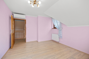 Prodej domu 176 m², Jenišov