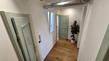 Chodba - Pronájem bytu 1+kk v osobním vlastnictví 42 m², Praha 7 - Holešovice