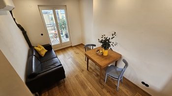 Obývací část - Pronájem bytu 1+kk v osobním vlastnictví 42 m², Praha 7 - Holešovice