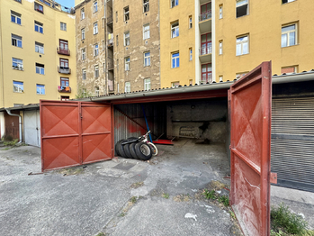 Prodej garáže 16 m², Praha 3 - Žižkov