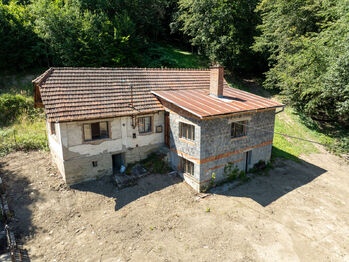 Prodej pozemku 1034 m², Vsetín