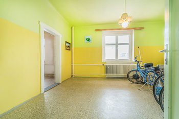 Prodej domu 302 m², Praha 9 - Dolní Počernice