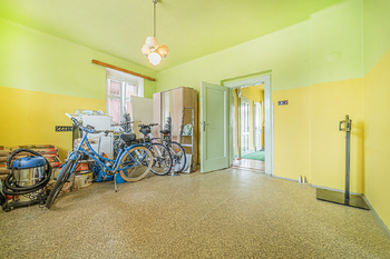 Prodej domu 302 m², Praha 9 - Dolní Počernice