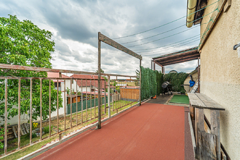 Prodej domu 302 m², Praha 9 - Dolní Počernice