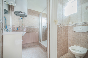 Prodej domu 302 m², Praha 9 - Dolní Počernice