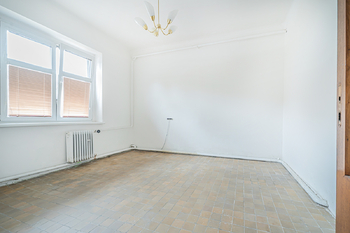 Prodej domu 302 m², Praha 9 - Dolní Počernice
