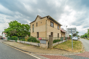 Prodej domu 302 m², Praha 9 - Dolní Počernice