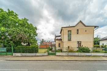 Prodej domu 302 m², Praha 9 - Dolní Počernice