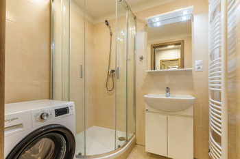 Prodej bytu 1+kk v osobním vlastnictví 27 m², Praha 4 - Michle