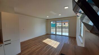 Obývací pokoj - Pronájem domu 80 m², Postřižín