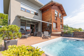 Prodej domu 301 m², Beroun