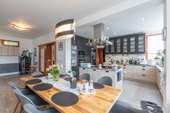 Prodej domu 301 m², Beroun