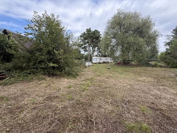 Prodej pozemku 1991 m², Líšnice