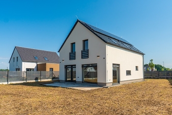 Prodej domu 151 m², Choťánky