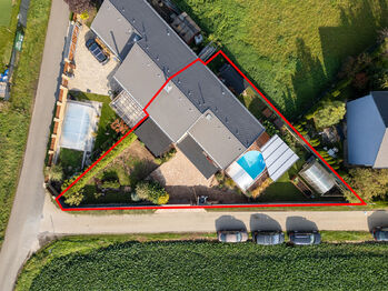 Prodej domu 199 m², Hovorčovice