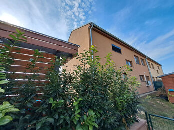 Prodej domu 199 m², Hovorčovice