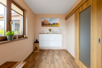 Prodej domu 199 m², Hovorčovice