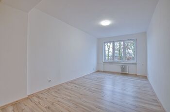 Pronájem bytu 2+1 v osobním vlastnictví 58 m², Aš
