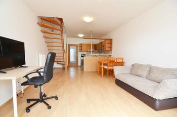Pronájem domu 82 m², Hostivice