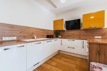 Kuchyňský kout - Pronájem bytu 3+kk v osobním vlastnictví 75 m², Praha 9 - Čakovice