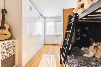 Dětský pokoj - Pronájem bytu 3+kk v osobním vlastnictví 75 m², Praha 9 - Čakovice