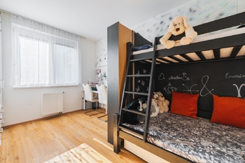 Dětský pokoj - Pronájem bytu 3+kk v osobním vlastnictví 75 m², Praha 9 - Čakovice