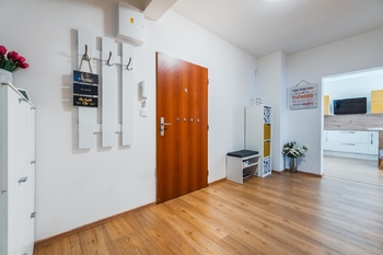 Chodba  - Pronájem bytu 3+kk v osobním vlastnictví 75 m², Praha 9 - Čakovice