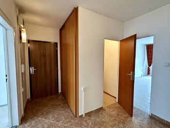 Prodej bytu 3+1 v osobním vlastnictví 75 m², Praha 5 - Stodůlky