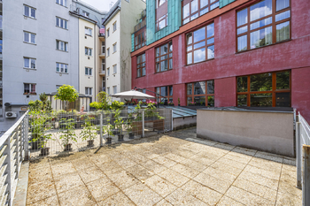 Pronájem bytu 1+kk v osobním vlastnictví 40 m², Praha 8 - Libeň