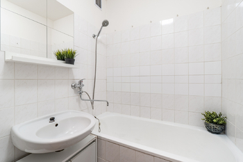 Prodej bytu 2+1 v družstevním vlastnictví 52 m², Praha 10 - Záběhlice