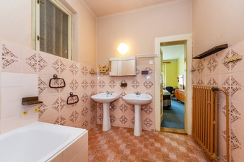 Prodej bytu 4+1 v osobním vlastnictví 175 m², Praha 7 - Holešovice