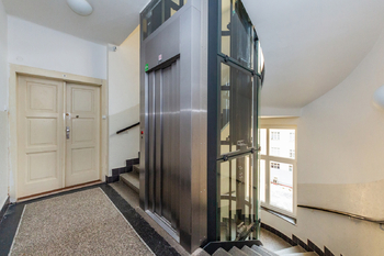 Prodej bytu 4+1 v osobním vlastnictví 175 m², Praha 7 - Holešovice