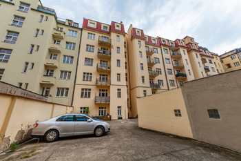 Prodej bytu 4+1 v osobním vlastnictví 175 m², Praha 7 - Holešovice