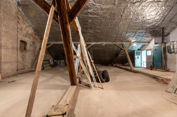 Prodej výrobních prostor 1161 m², Nechanice