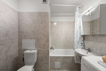 Pronájem bytu 1+1 v osobním vlastnictví 29 m², Praha 8 - Troja